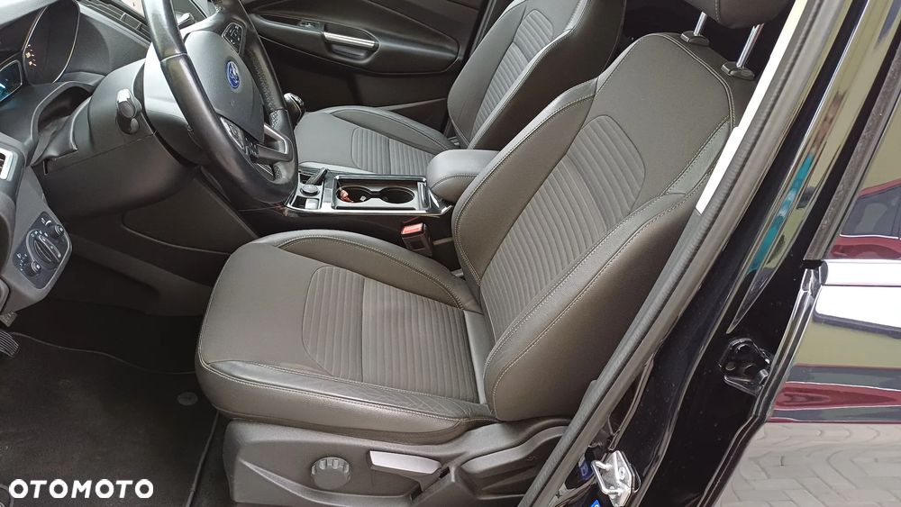 Ford Kuga 1.5 EcoBoost 2x4 Individual - 8