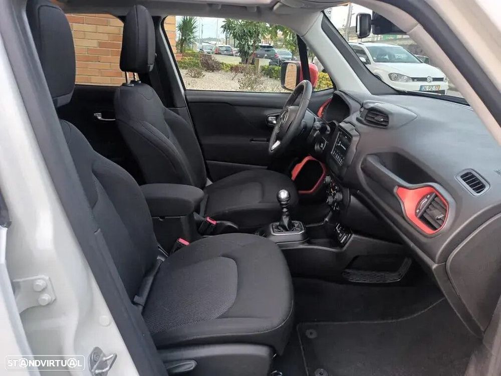 Jeep Renegade 1.0 T Orange Edition - 20
