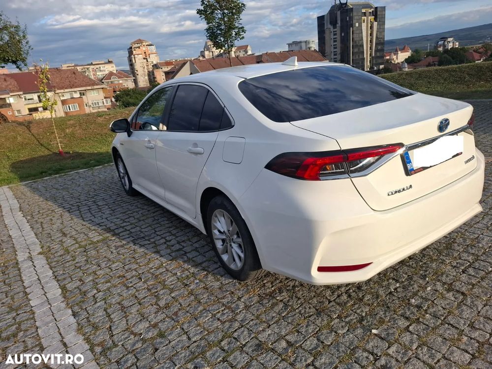 Toyota Corolla Sedan 1.8 HSD Dynamic - 13