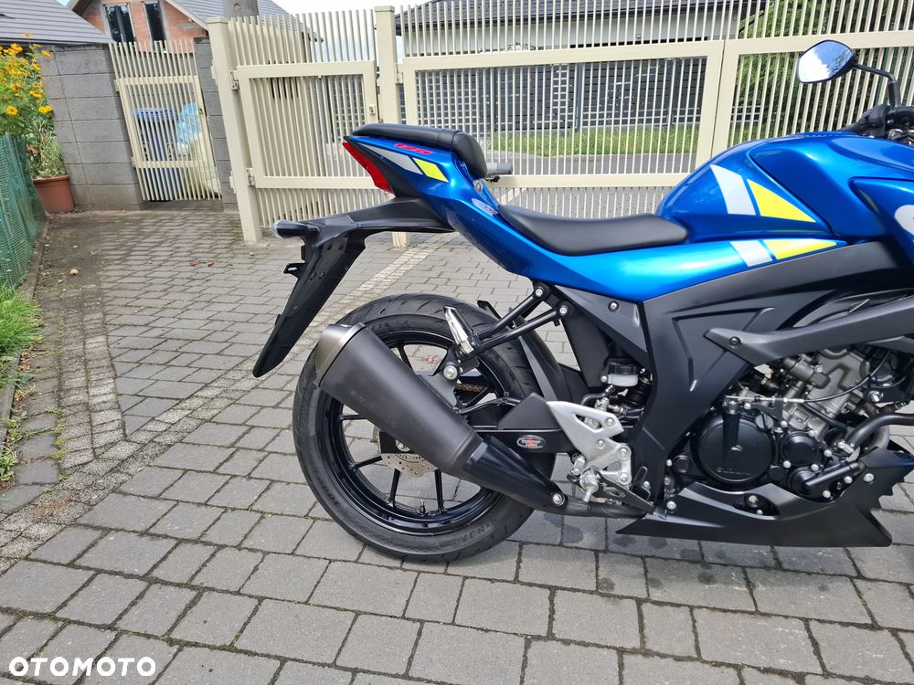 Suzuki GSX - 3
