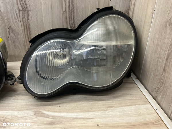 LAMPA REFLEKTOR LEWY MERCEDES W203