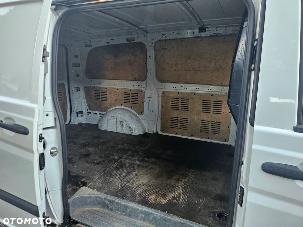Mercedes-Benz VITO - 17