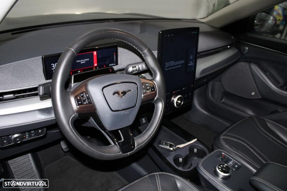 Ford Mustang Mach-E Alargada - 12