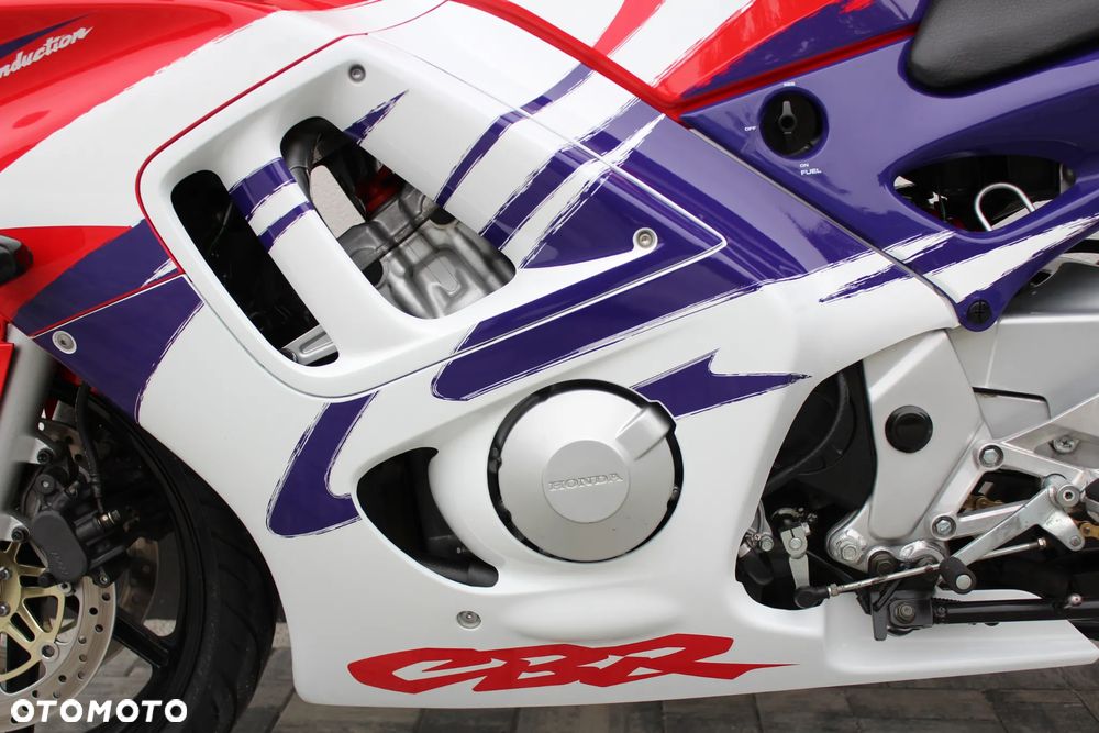 Honda CBR - 12