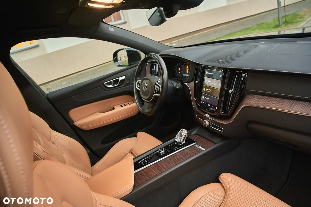 Volvo XC 60 B5 D AWD Inscription - 25