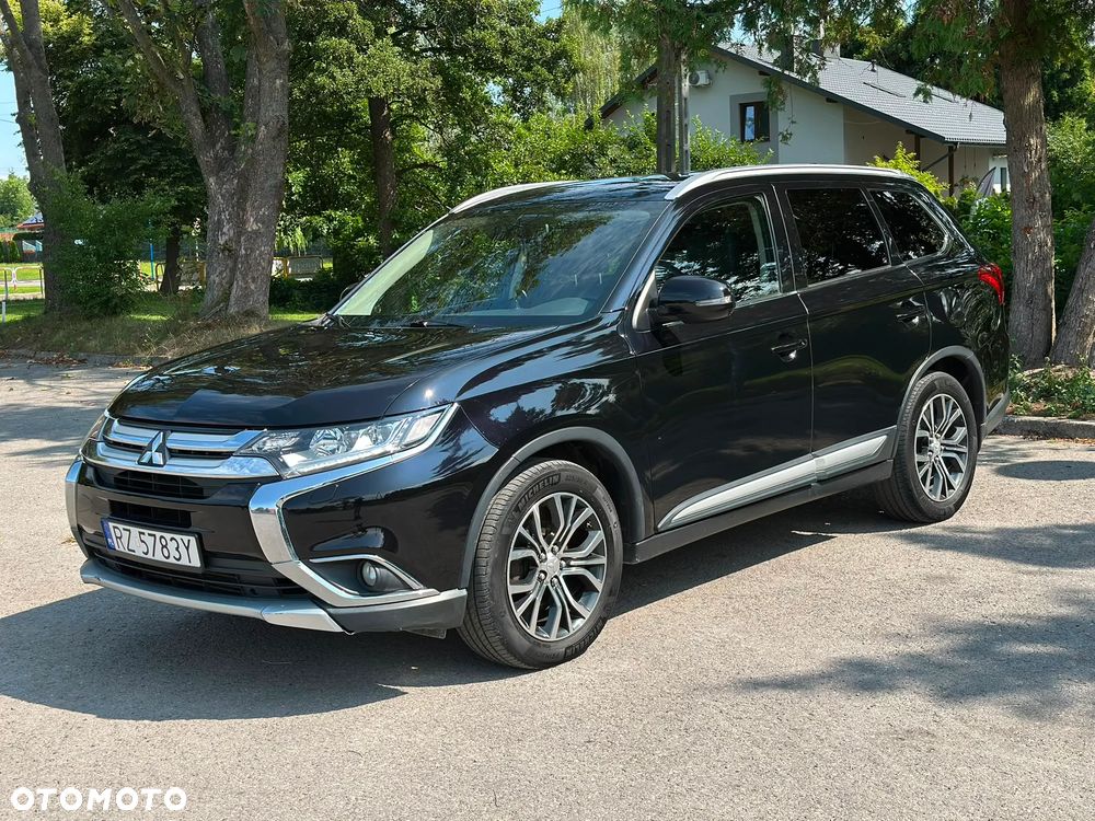 Mitsubishi Outlander 2.2 DID Instyle Navi 4WD - 1