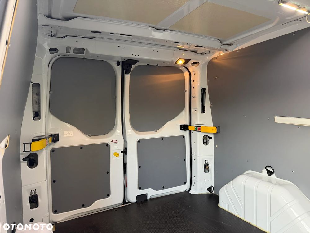 Ford Custom L1H1 - 27