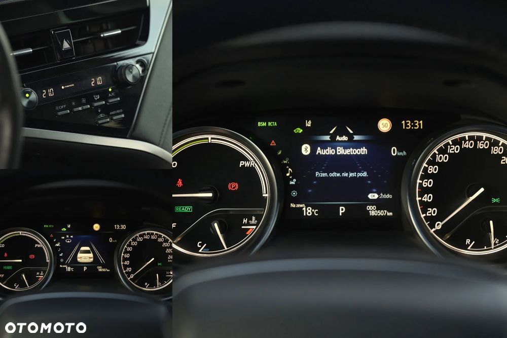 Toyota Camry 2.5 Hybrid Executive CVT - 34
