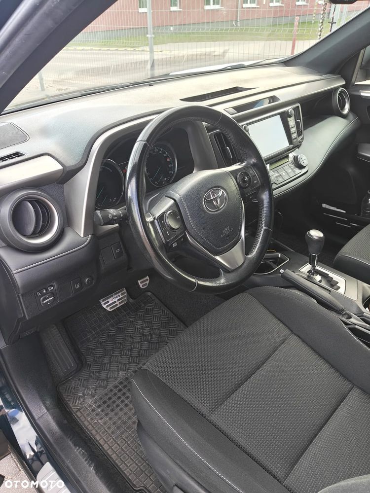 Toyota RAV4 Hybrid Premium 4x4 - 5