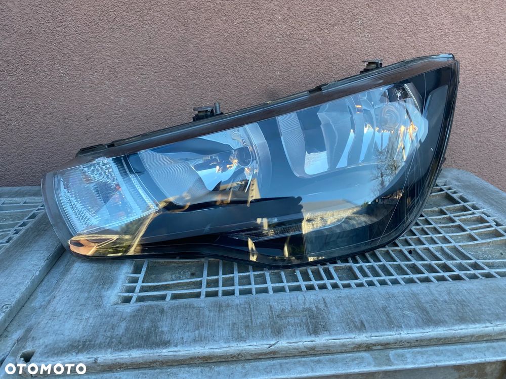 lampa audi a1 8X zwykła lewa eu cała - 2