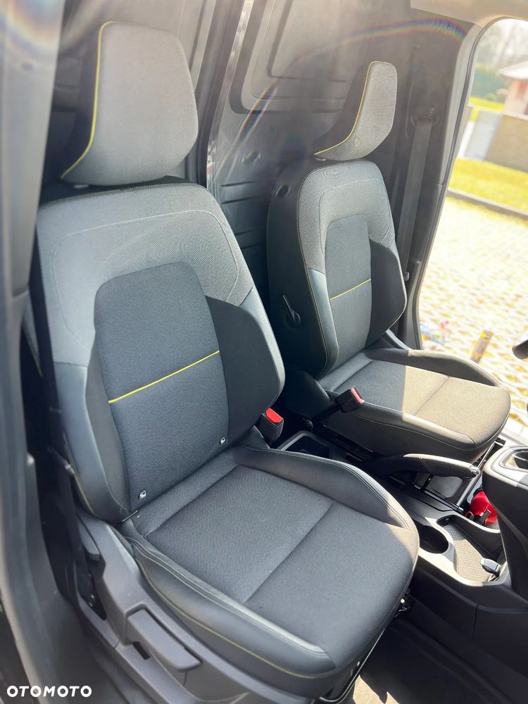 Renault Kangoo van - 13