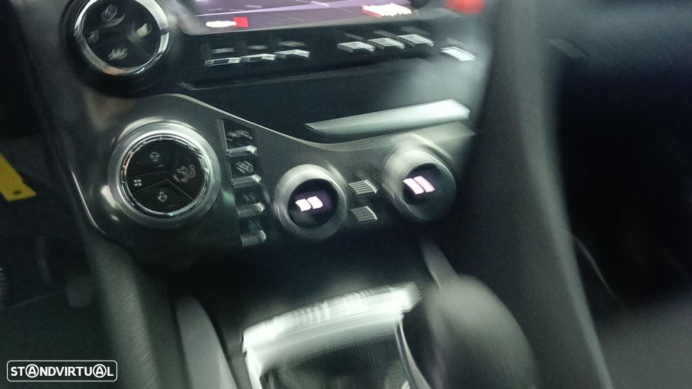 DS DS5 1.6 BlueHDi Chic - 21