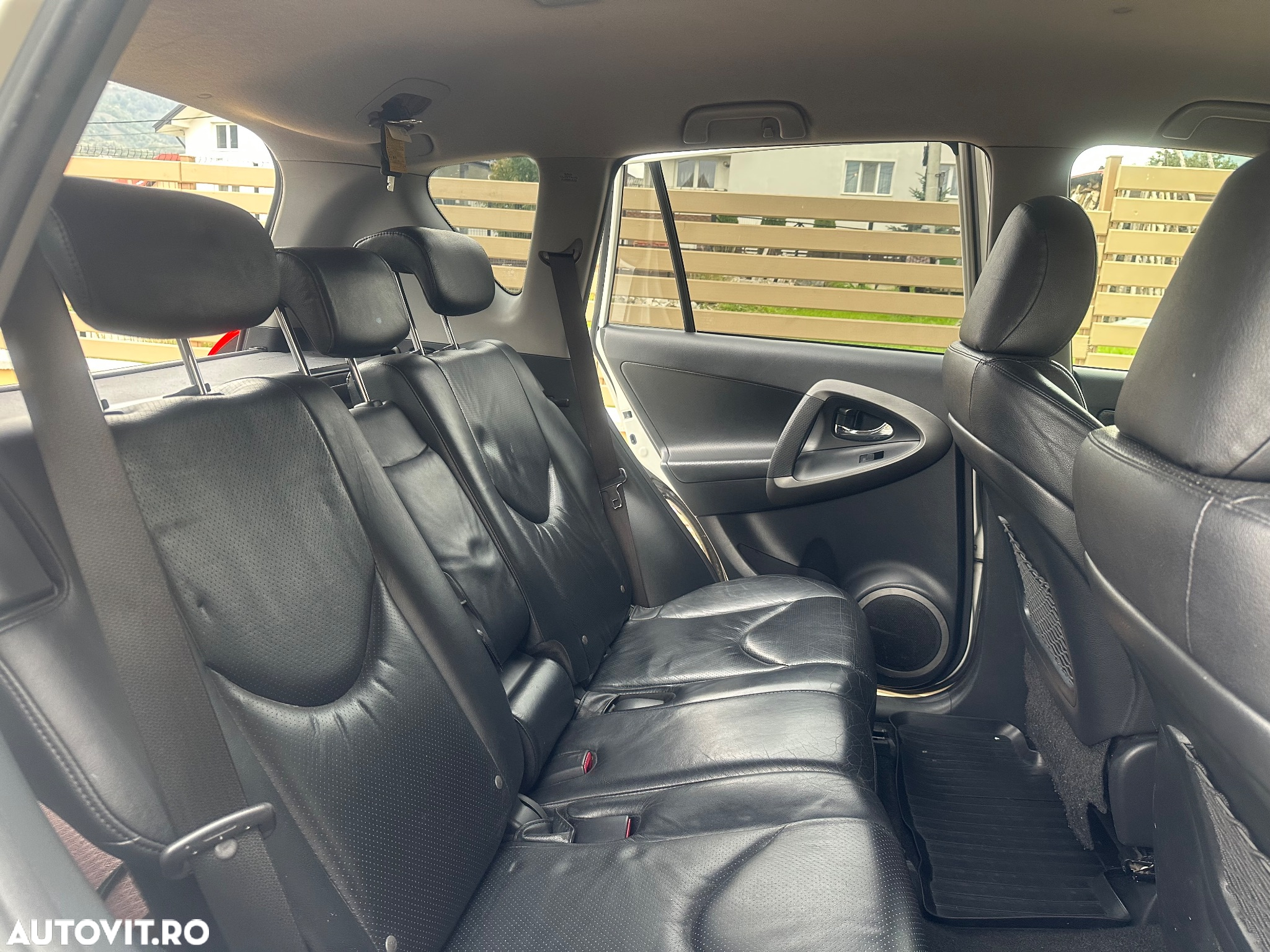 Toyota RAV4 2.2 D-4CAT 4WD Aut Luxury - 14
