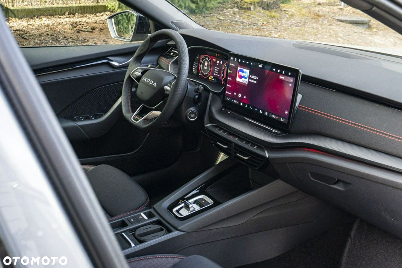 Skoda Octavia 2.0 TSI RS DSG - 21
