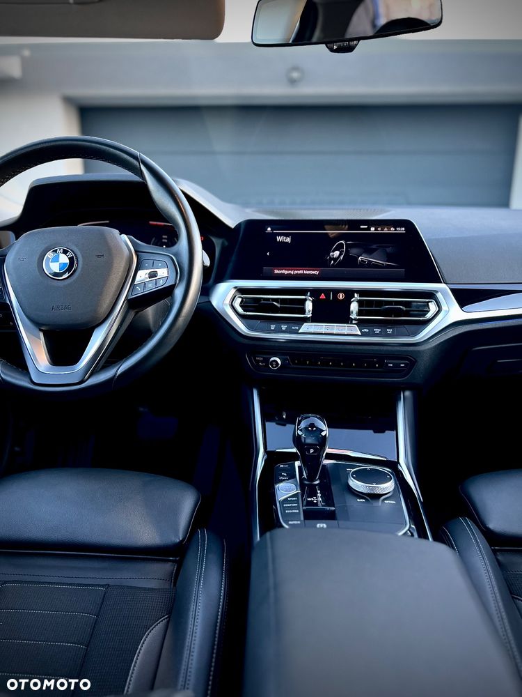 BMW Seria 3 320d - 12