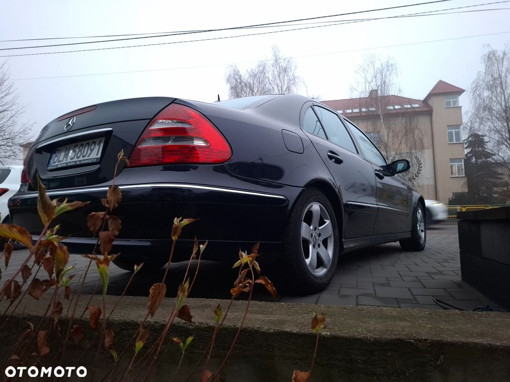 Mercedes-Benz Klasa E - 9