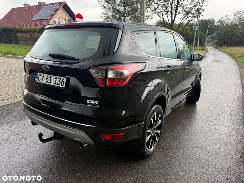 Ford Kuga 2.0 TDCi 2x4 Titanium - 4
