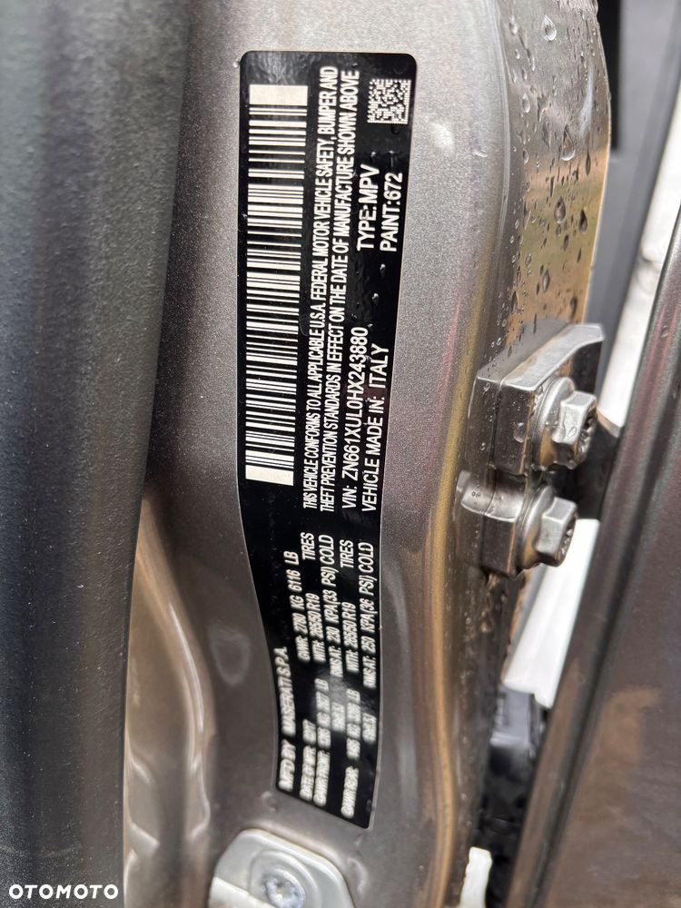 Maserati Levante Q4 Executive - 10