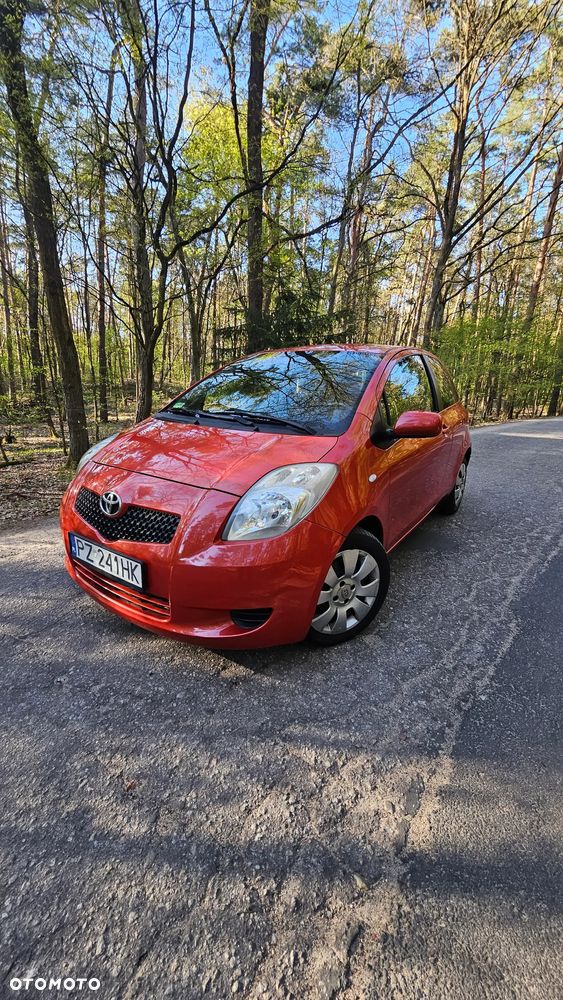 Toyota Yaris 1.3 Luna A/C - 2
