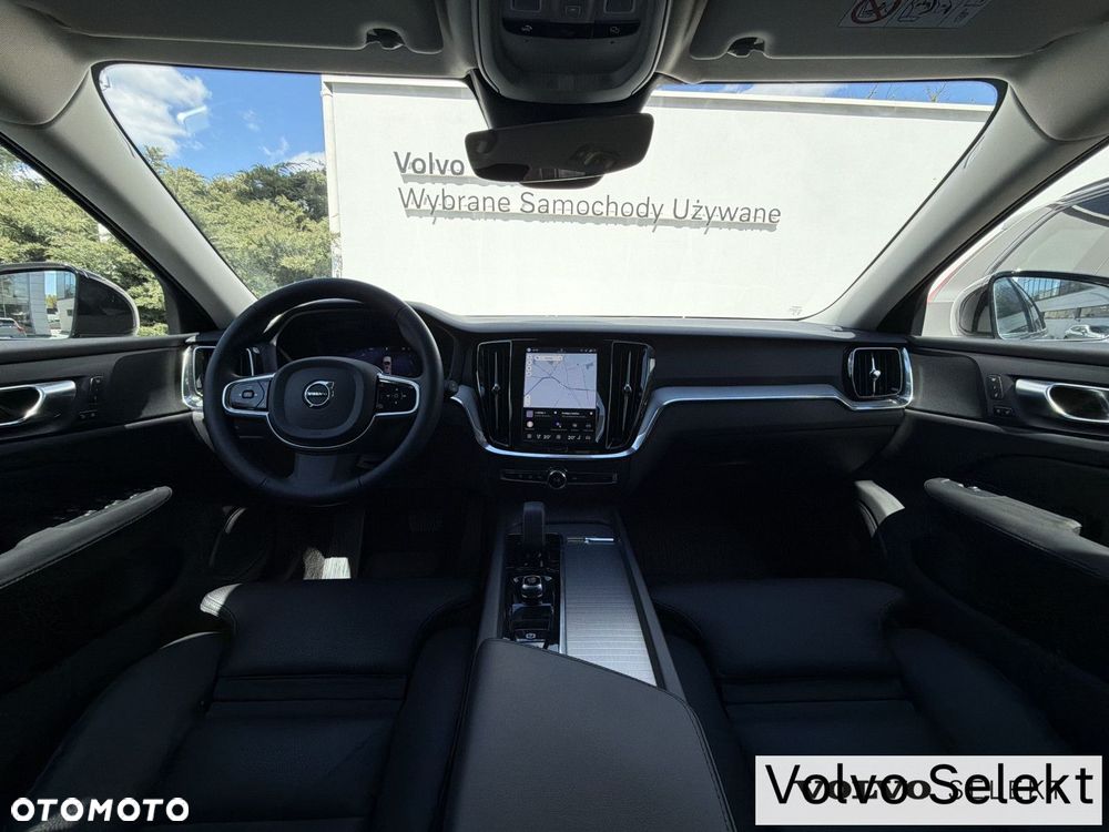 Volvo V60 Cross Country - 16
