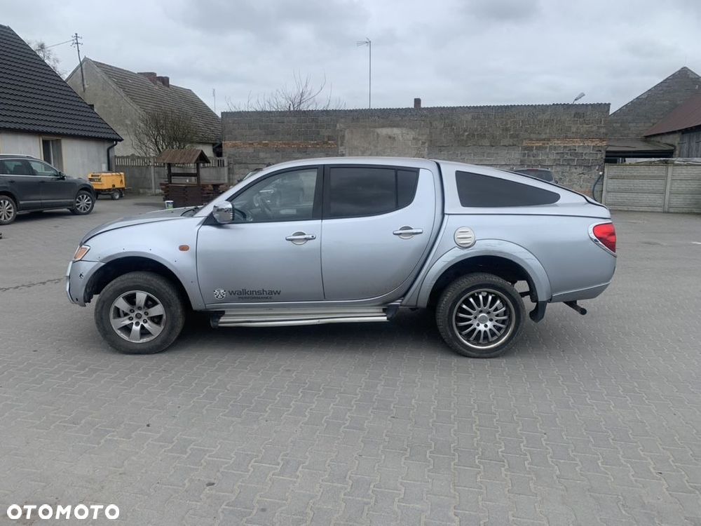 Mitsubishi L200 Pick Up 4x4 S&S Double Cab Intro Edition II - 29