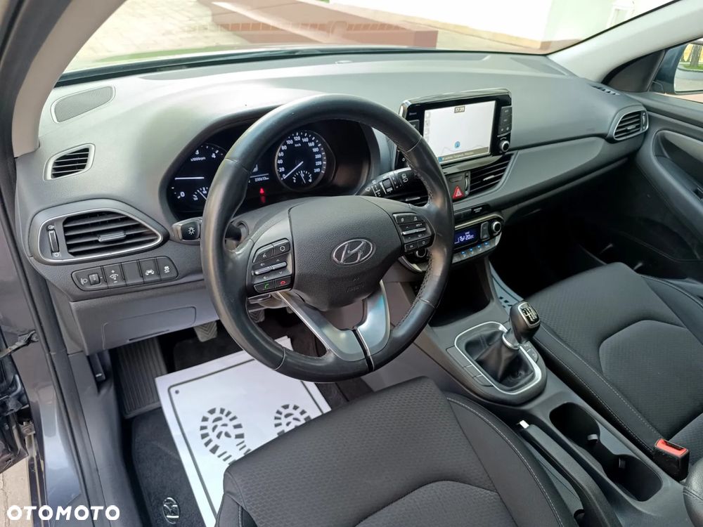 Hyundai i30 blue Kombi 1.6 CRDi Style - 27