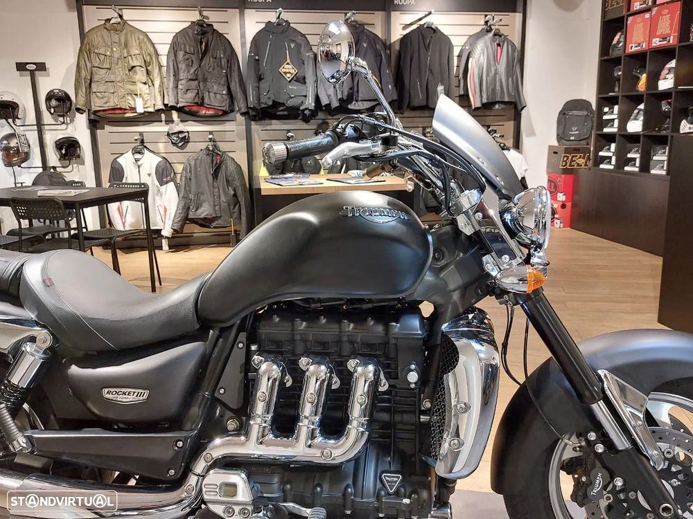 Triumph Rocket III Roadster - 2