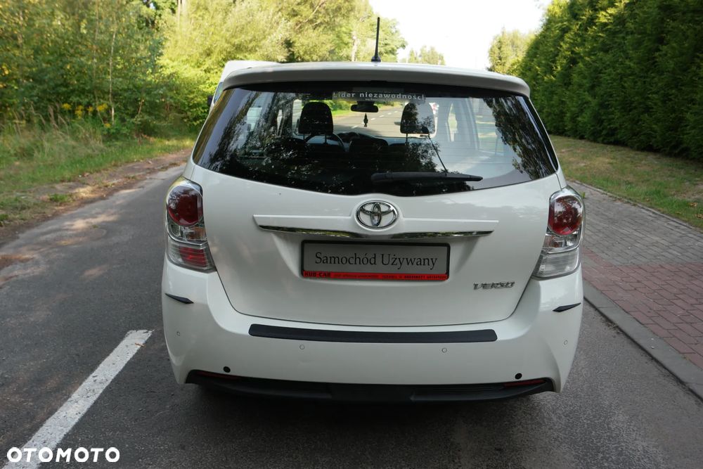 Toyota Verso - 8