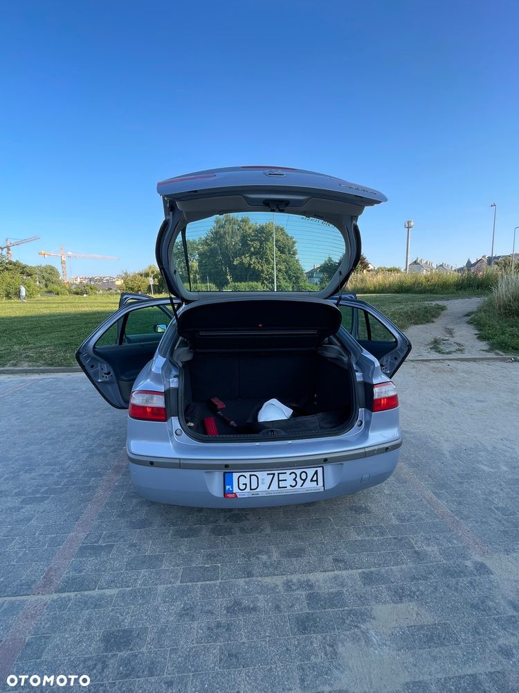 Renault Laguna 2.0 RXT - 8