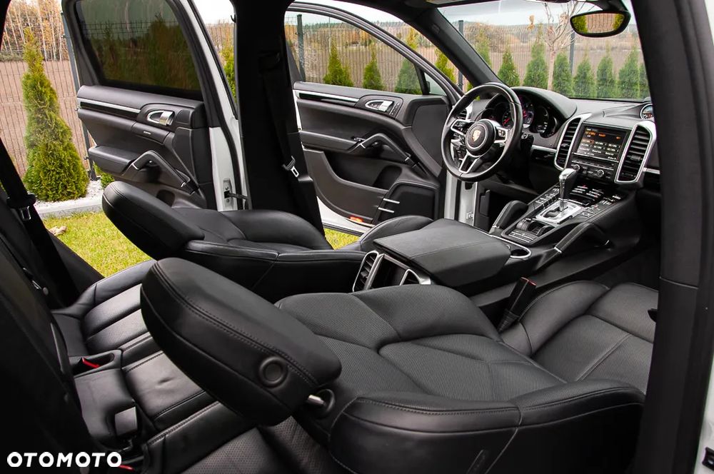 Porsche Cayenne - 10