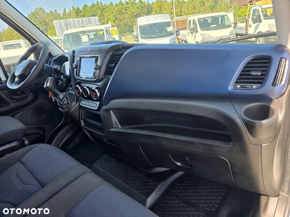 Iveco IVECO 35S18 3.0 HPI 180 KONNY ŚREDNI AUTOMAT KLIMA ALUFELGI LED NAVIGACJA - 22