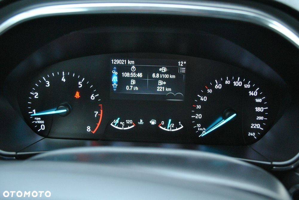Ford Focus - 32