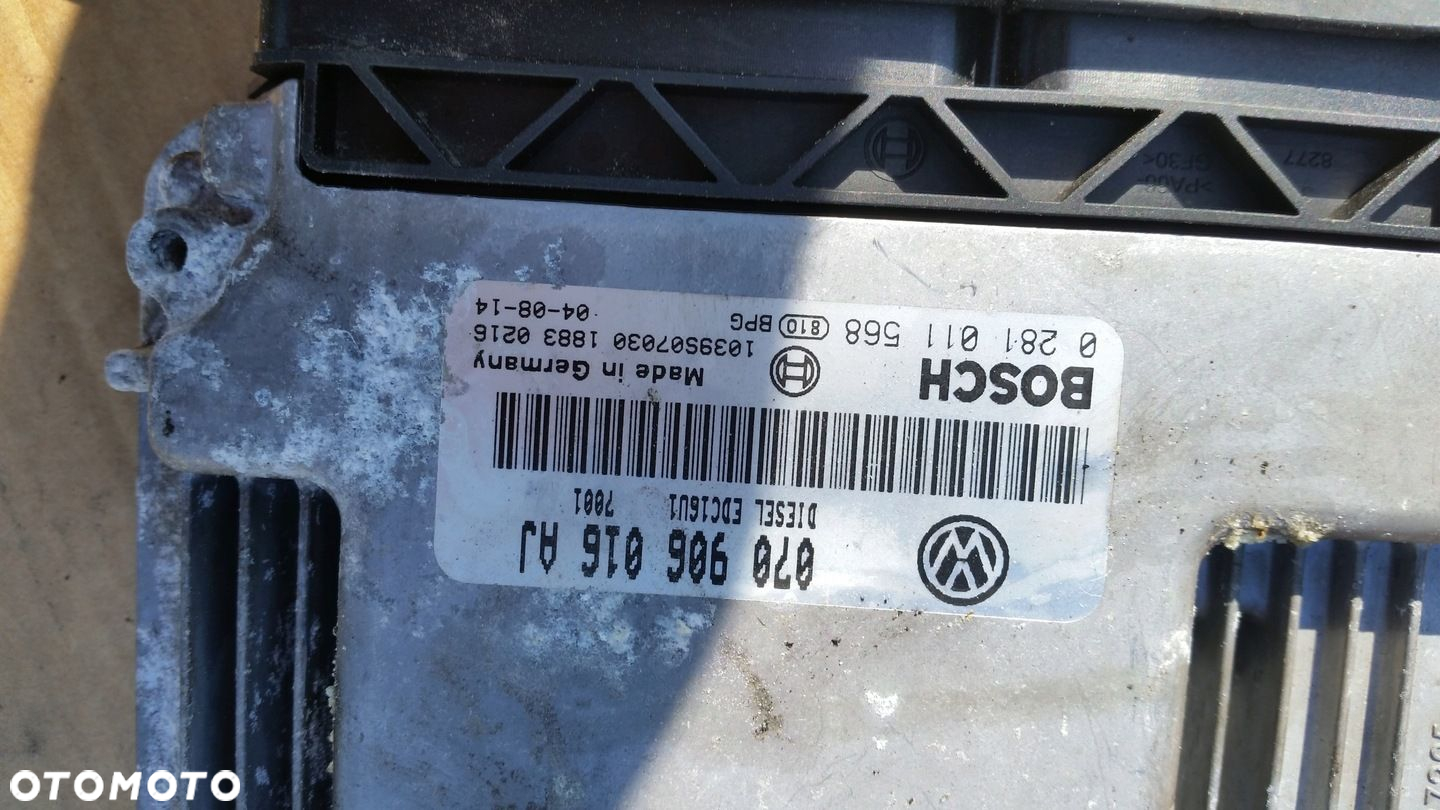 VW T5 komputer sterownik silnika 2.5 070906016AJ - 3