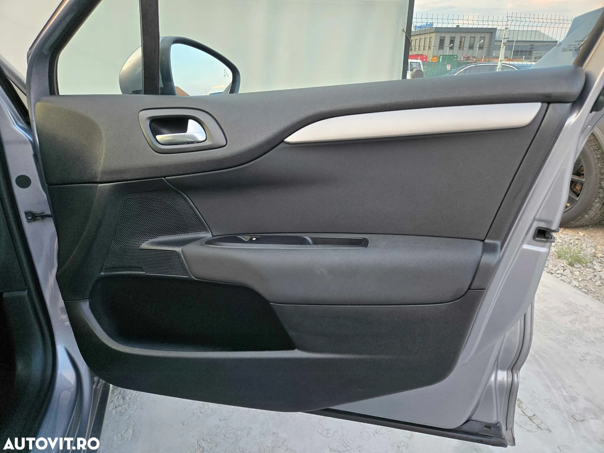 Citroën C4 1.2 PureTech S&S EAT8 Feel - 21