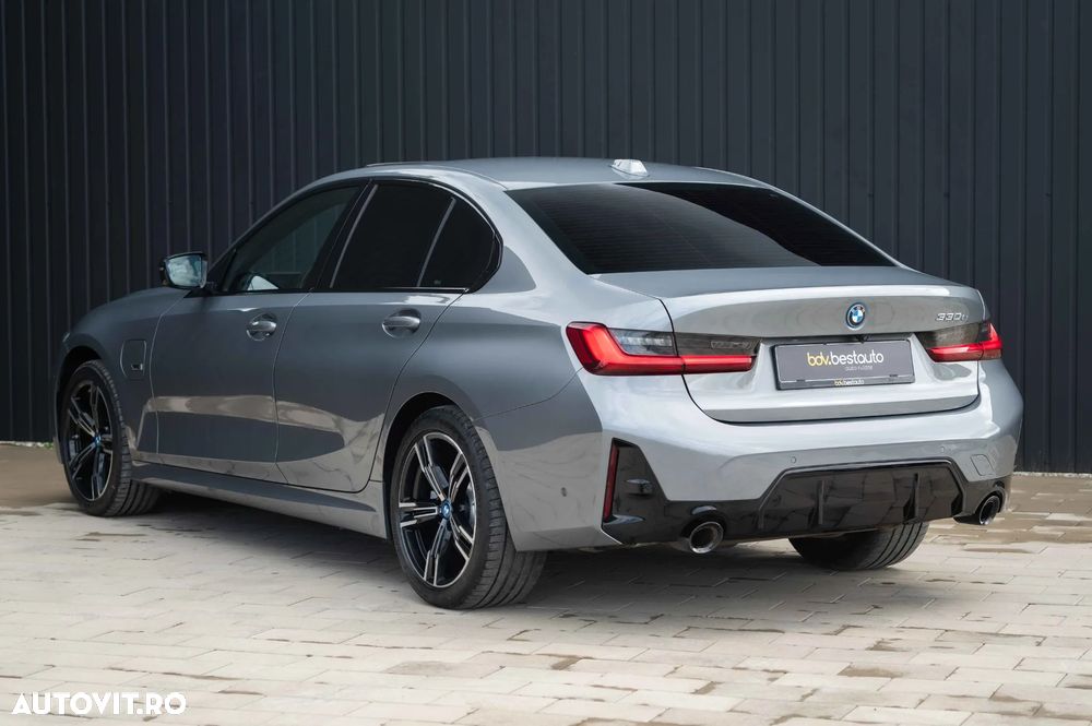 BMW Seria 3 330e Aut. M Sport - 23