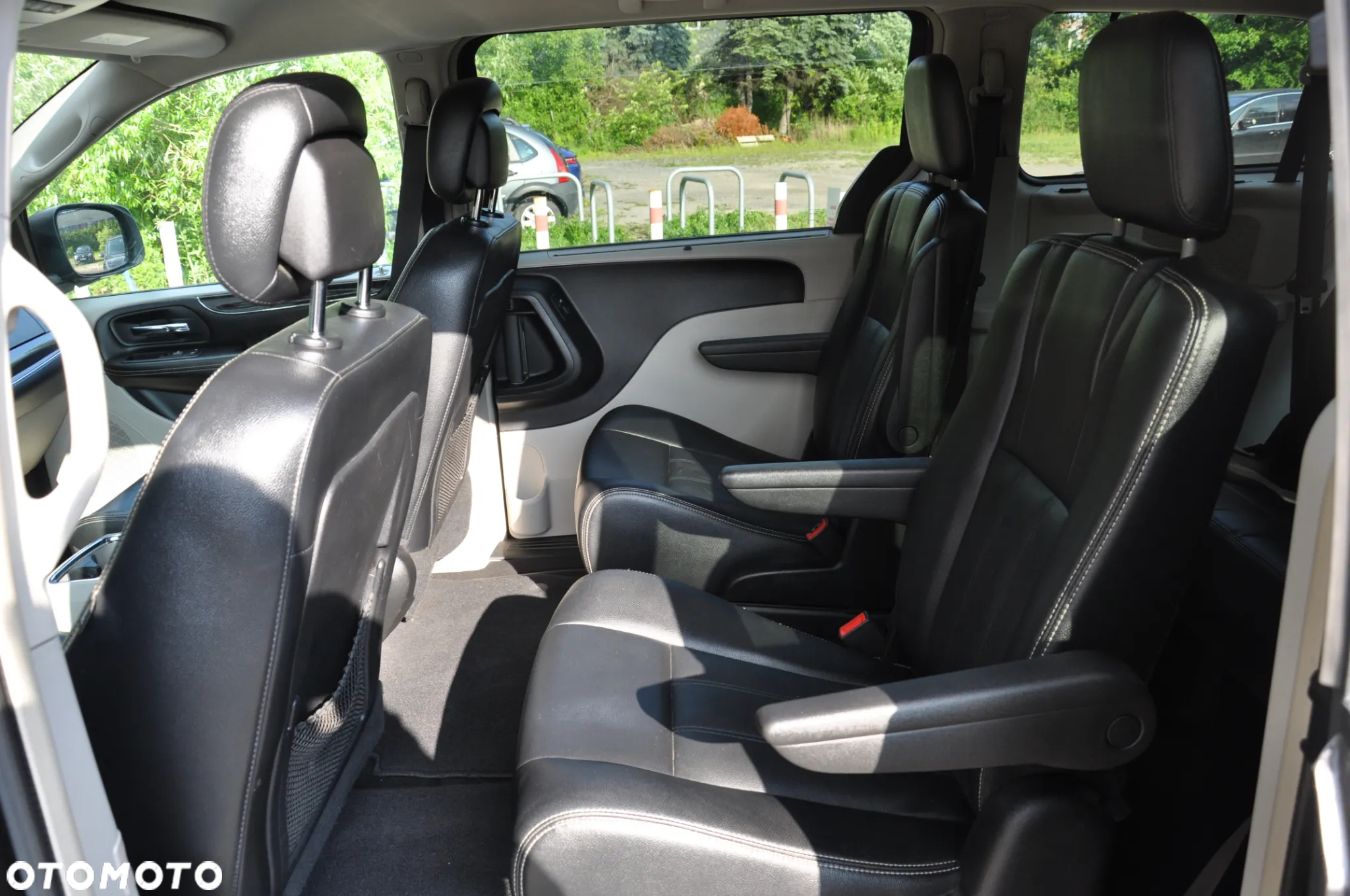Chrysler Town & Country 3.6 Touring - 28