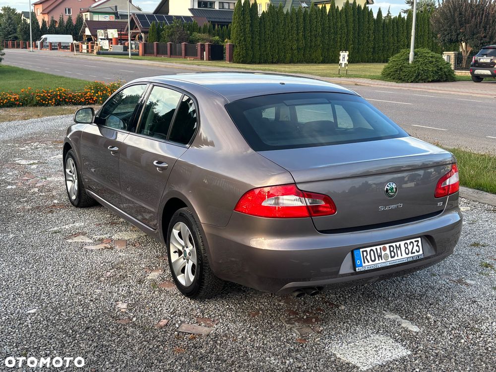Skoda Superb - 23