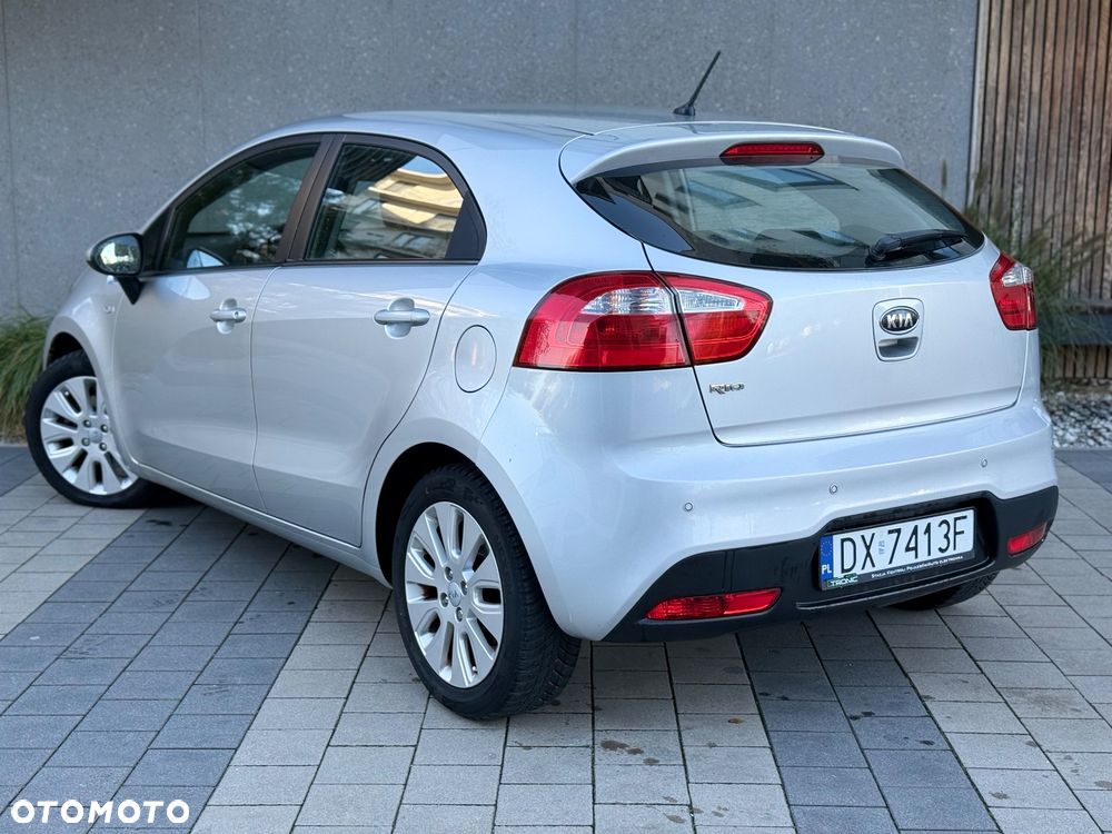 Kia Rio 2012 photo 2