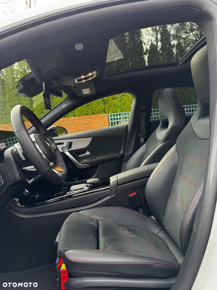 Mercedes-Benz CLA 200 d 4-Matic AMG Line 8G-DCT - 15