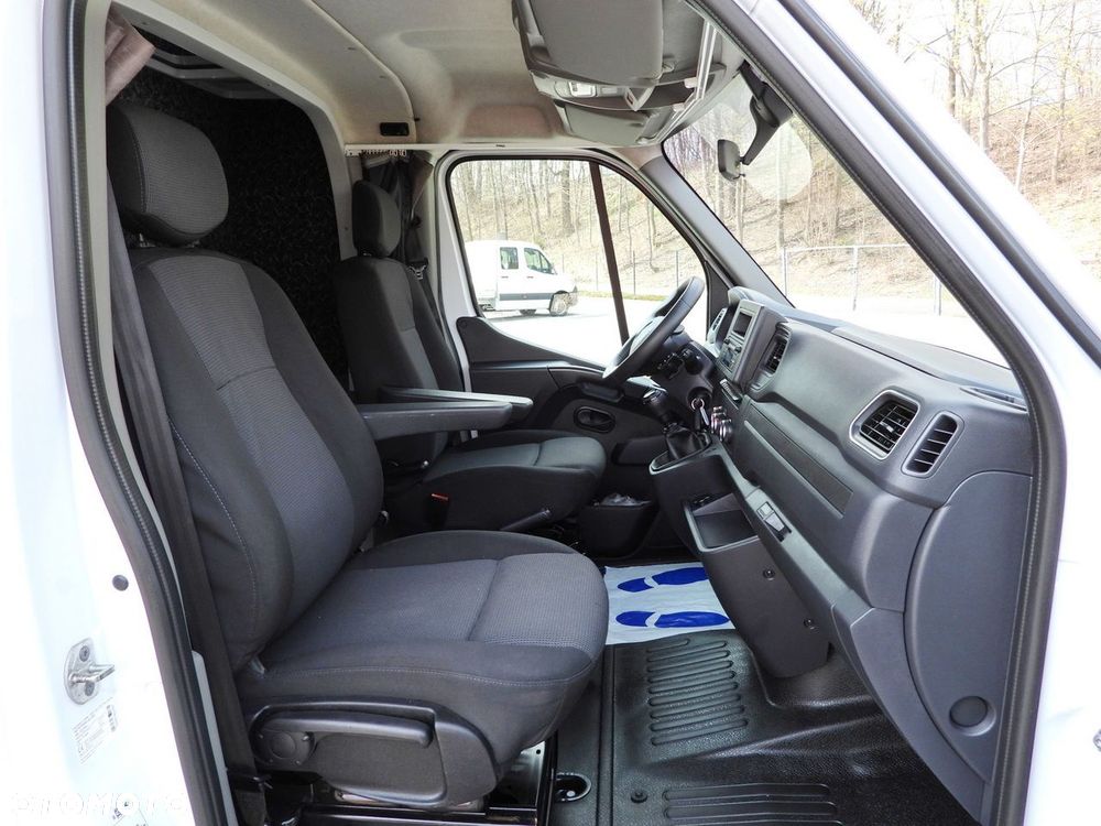 Renault MASTER PLANDEKA 10 PALET WEBASTO TEMPOMAT LEDY PNEUMATYKA KLIMATYZACJA  165KM - 34