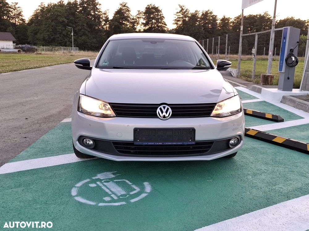 Volkswagen Jetta 1.2 TSI Match - 11