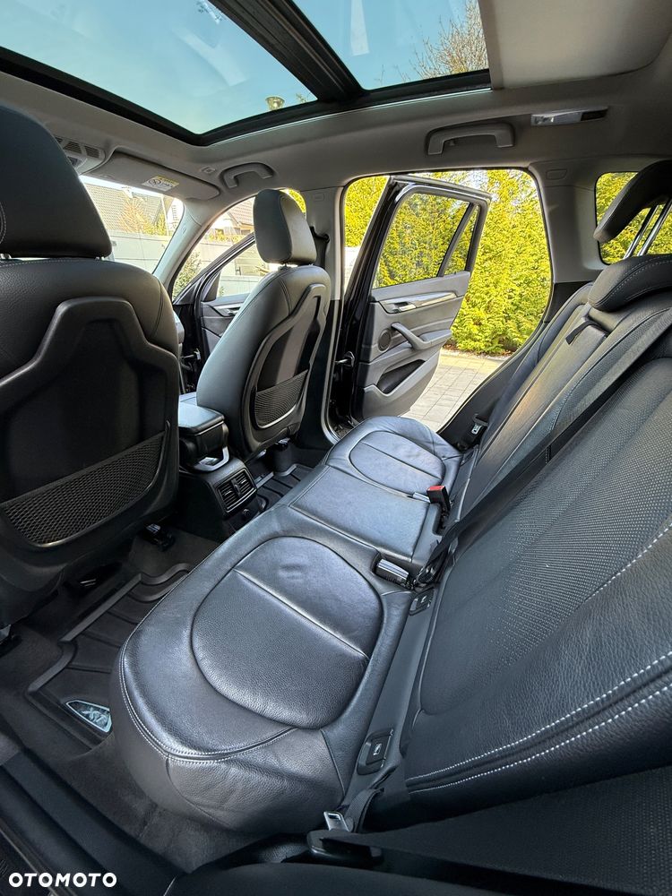BMW X1 sDrive18d - 15