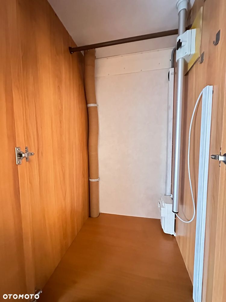 Hymer-Eriba 680 NOVA-GL z napędem, klimatyzacją i łóżkami piętrowymi. - 31