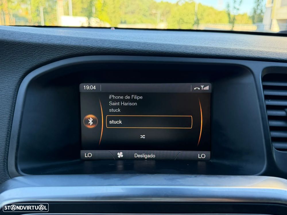 Volvo V60 D2 Momentum - 32