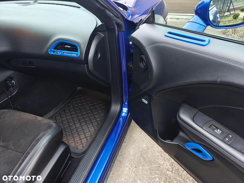 Dodge Challenger - 17