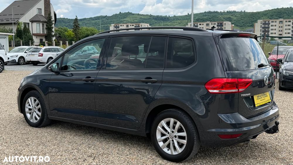 Volkswagen Touran 2.0 TDI Highline - 3