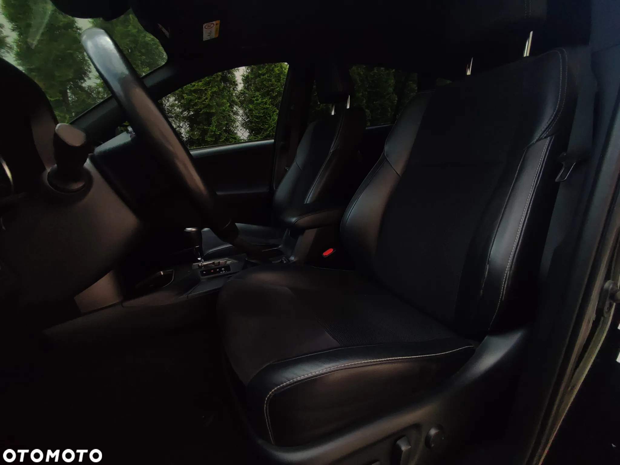 Toyota RAV4 - 6