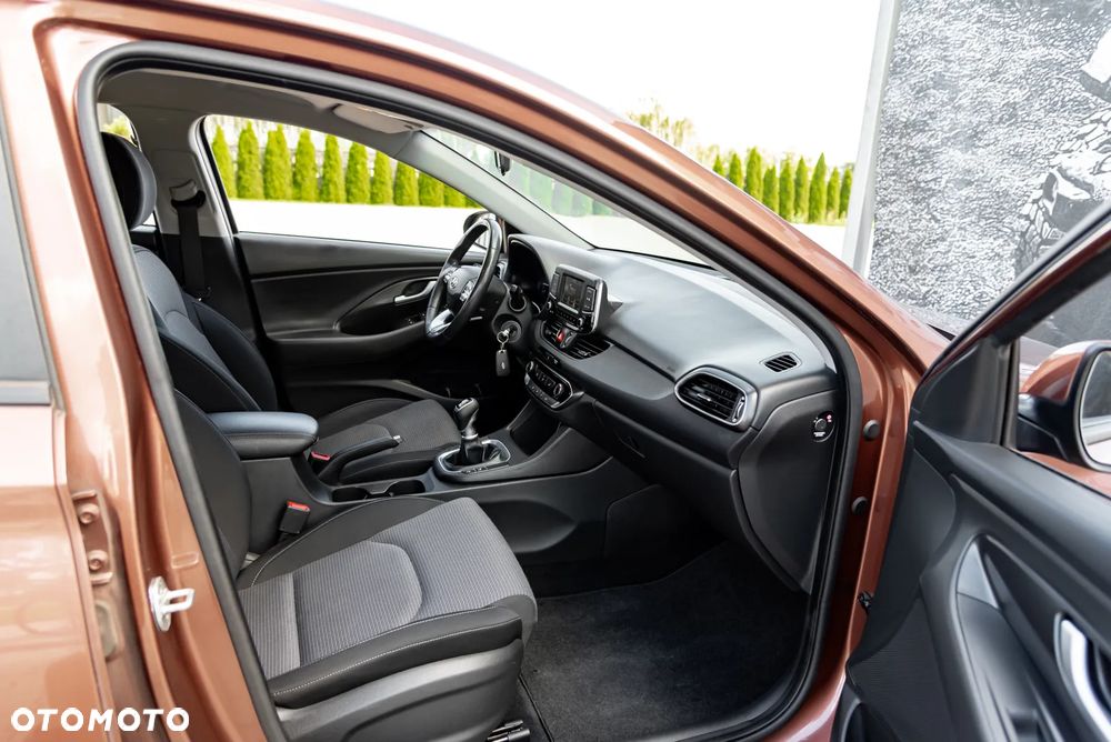 Hyundai i30 1.0 T-GDI Family+ - 22