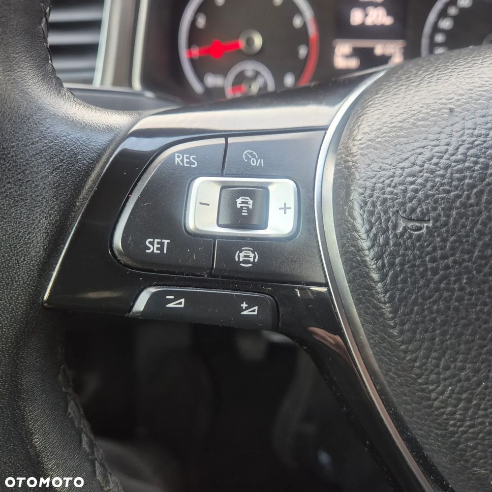 Volkswagen T-Roc 1.0 TSI Style - 22