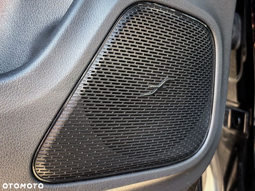 Mercedes-Benz CLA 200 7G-DCT AMG Line - 33